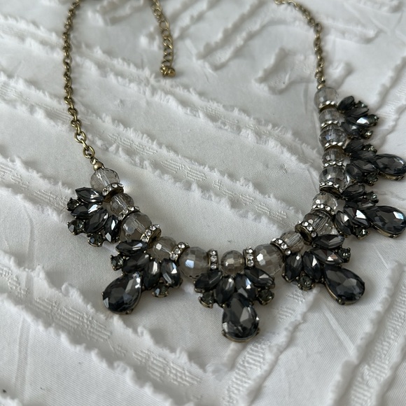 Grey art deco statement necklace - Picture 2 of 2